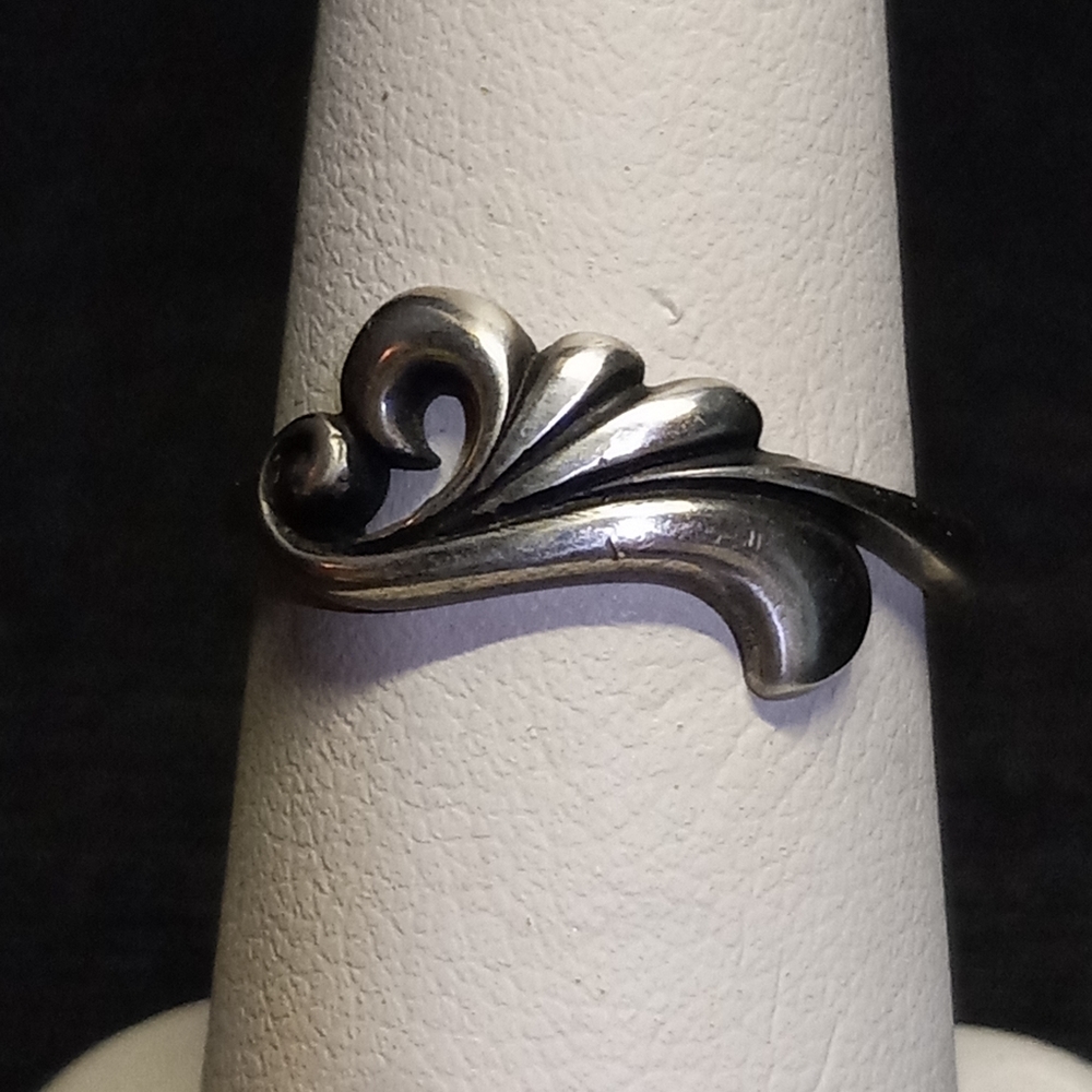 Sterling silver ring - Picture 2 of 9